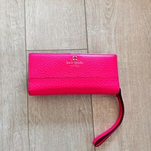 Large Kate Spade Wallet/wristlet